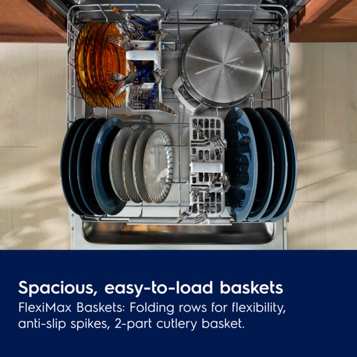 Spacious, easy-to-load baskets, with 2-part cutlery basket. Cutlery basket splits to fit around dishes in lower FlexiMax Basket.
